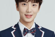 明星亚明,星光璀璨的演艺之路