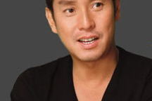 谭咏麟简历个人资料,音乐传奇，跨越时代的歌坛巨星