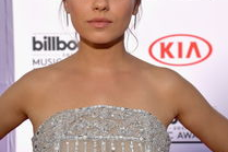 露胸装明星,露胸装明星的时尚演绎