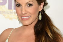 女明星穿奶罩,女明星大胆挑战奶罩时尚